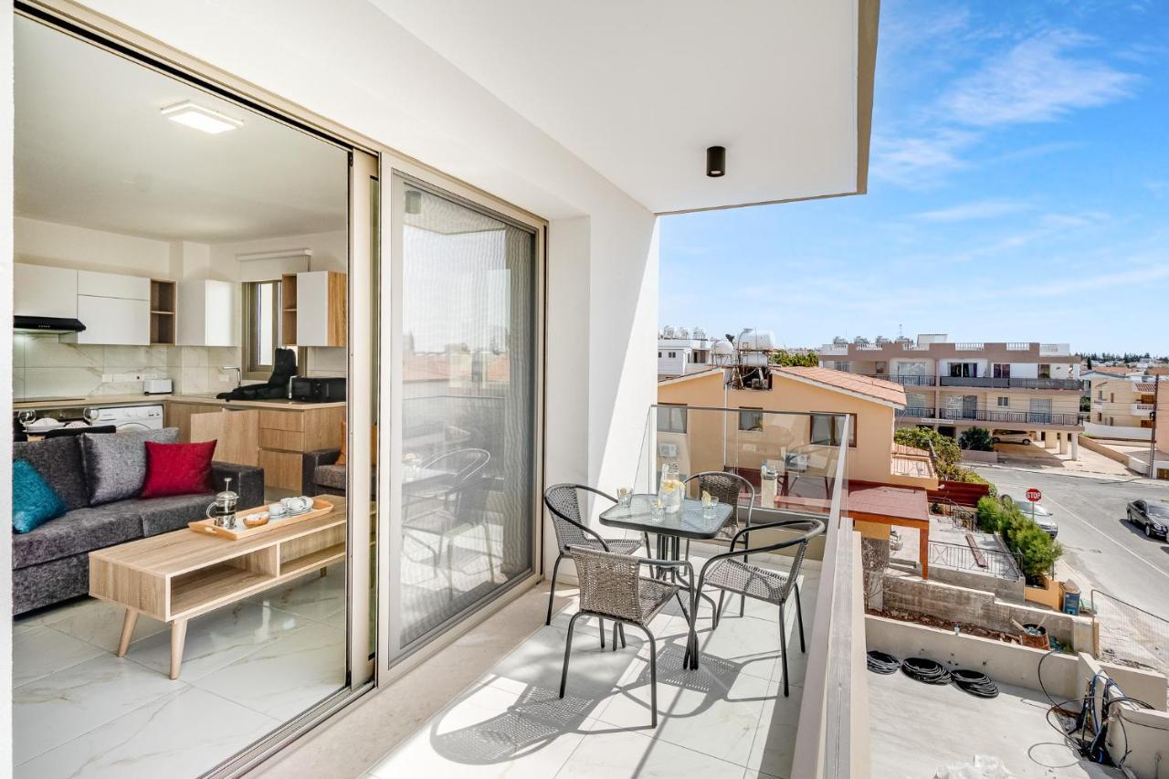Adolina Apartments By Ezoria Villas Paphos Exterior photo